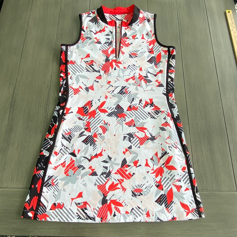 Tail Sleeveless Active Dress • Medium • Red/Gray/Black Floral • Pockets